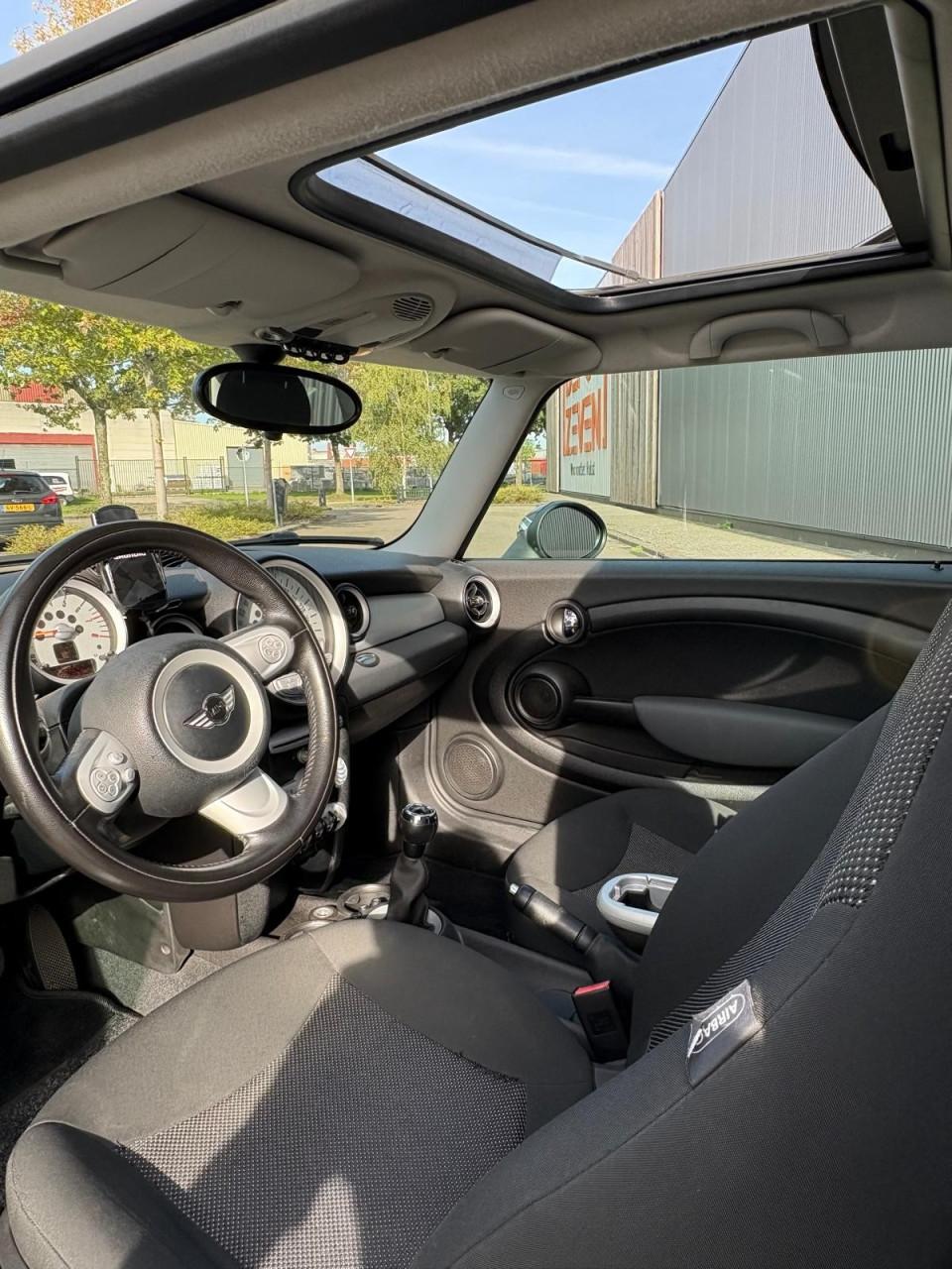 Prachtige Mini One*2010*Pano*Airco*157000km