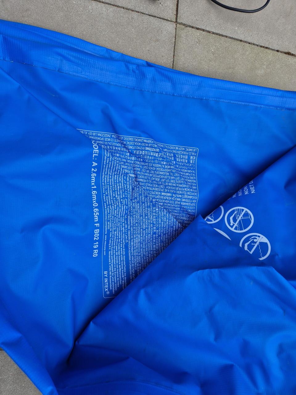 Intex zwembad 2.60 x 1.60 x 0.65 cm incl. alle toebehoren