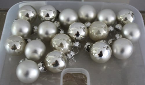 Set van 17 glazen kerstballetjes  zilverkleur
