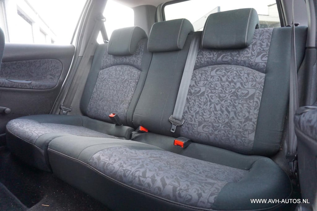 Peugeot 206 sw 1.6-16v quiksilver