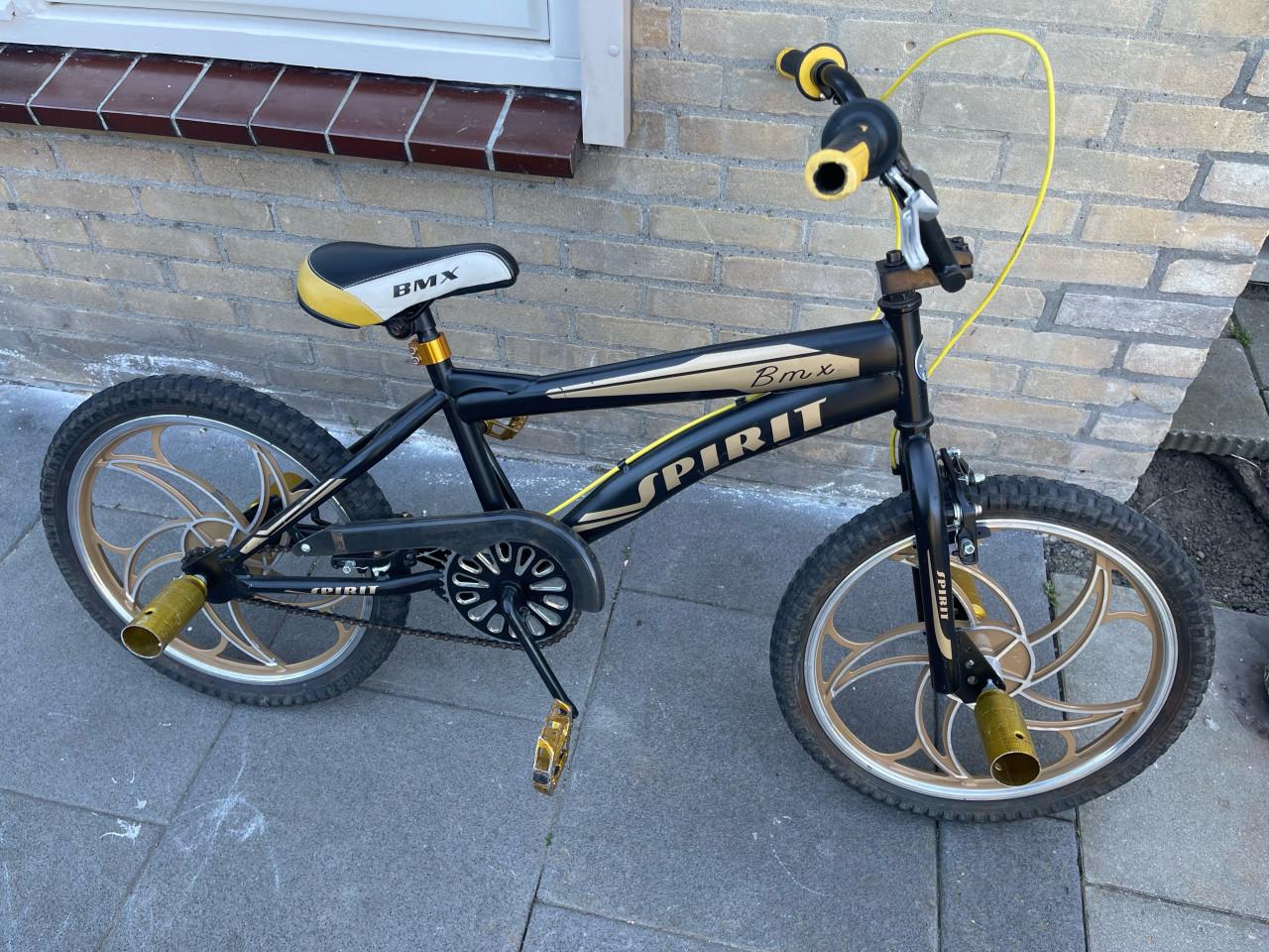 Gave bmx