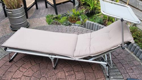 Ligbed, tuinstoel, tuinbed, stretcher lounge met zonnescherm