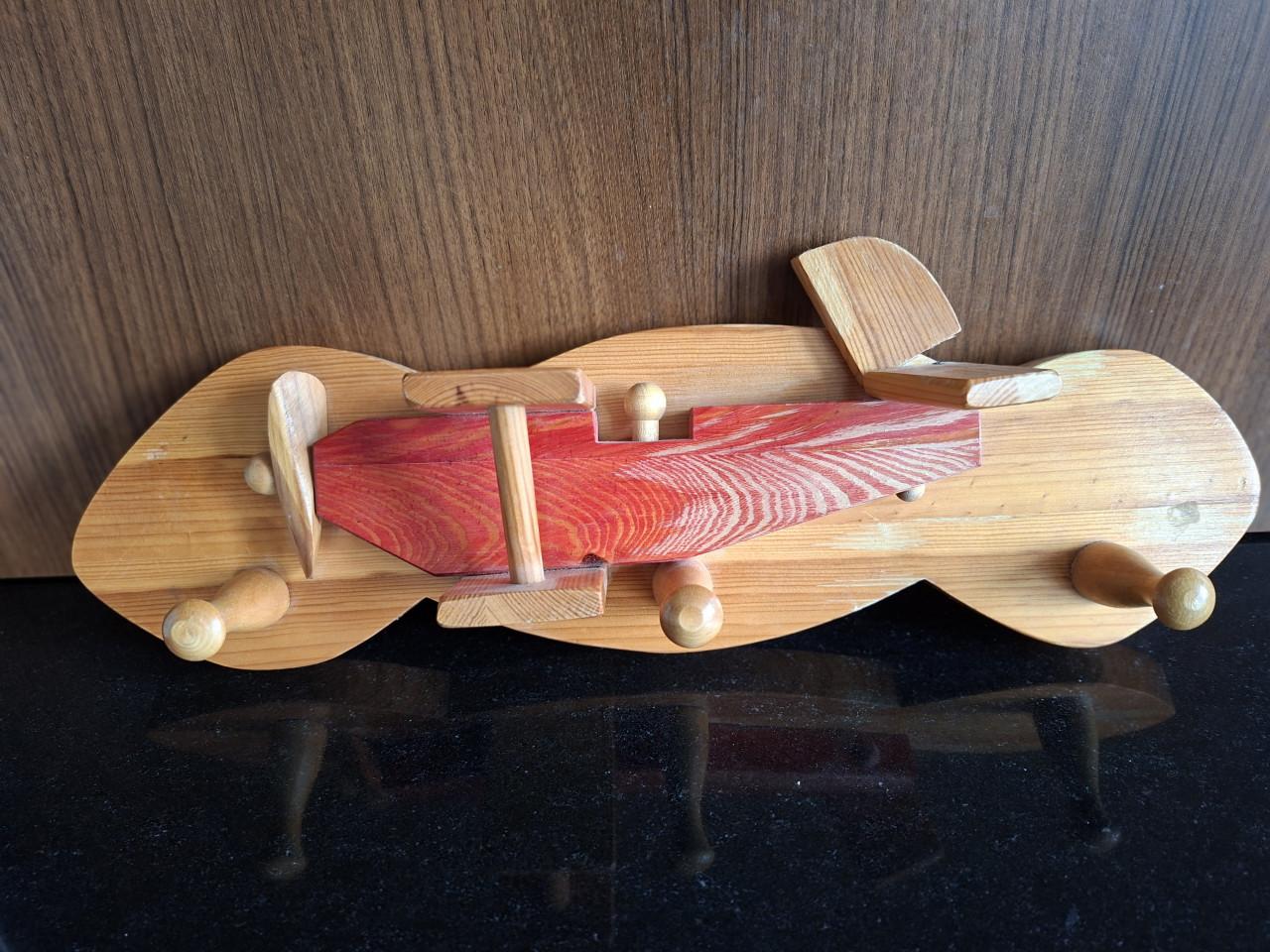 Houten kinderkapstok