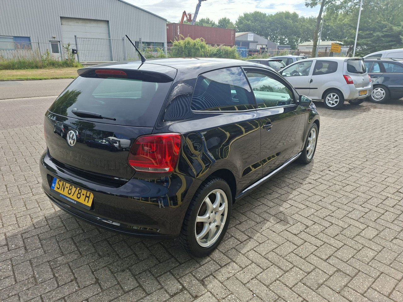 Volkswagen polo 1.2i 12v BlueMotion Comfortline 3 drs bj 2011 airco