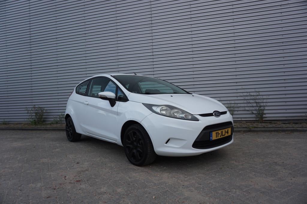 Ford Fiesta 1.25 limited airco / elektr. ramen / carplay / nap
