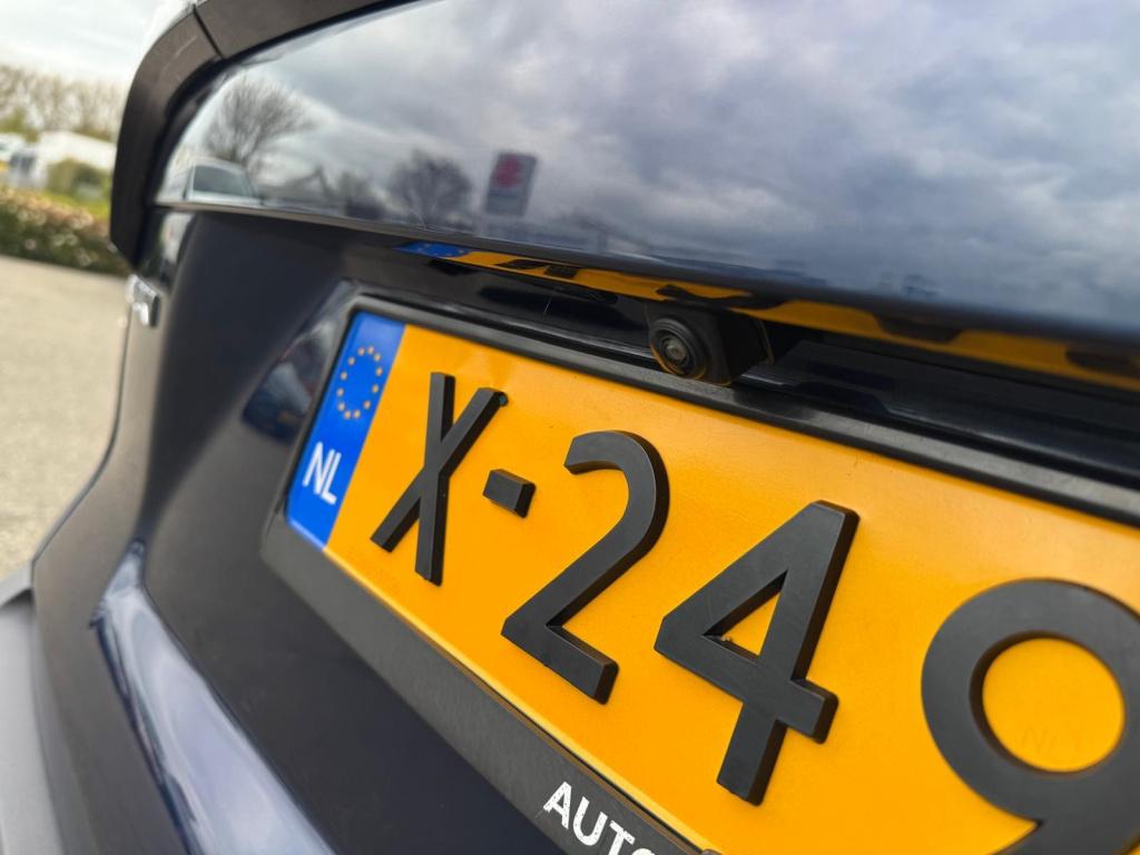 Suzuki Sx4 S-cross 1.4 boosterjet style smart hybrid