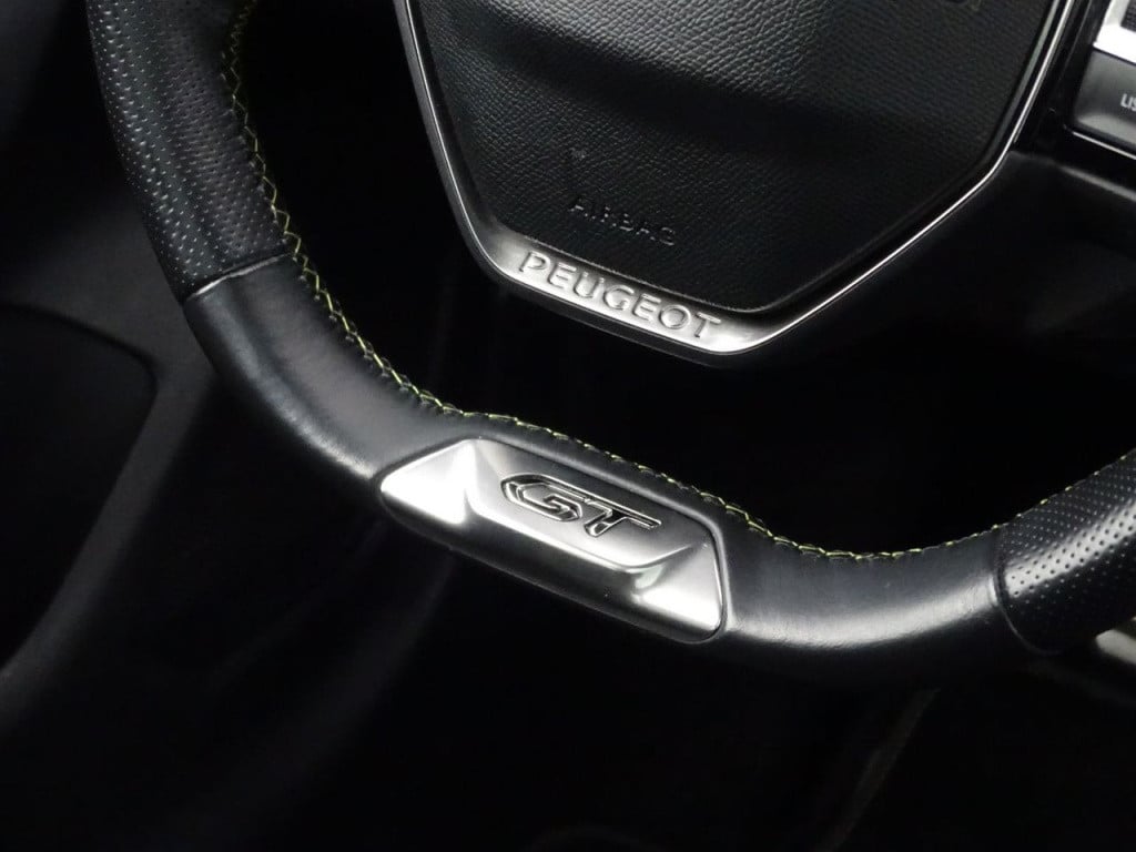 Peugeot 208 1.2 puretech gt-line automaat | pano | stoelverwarming