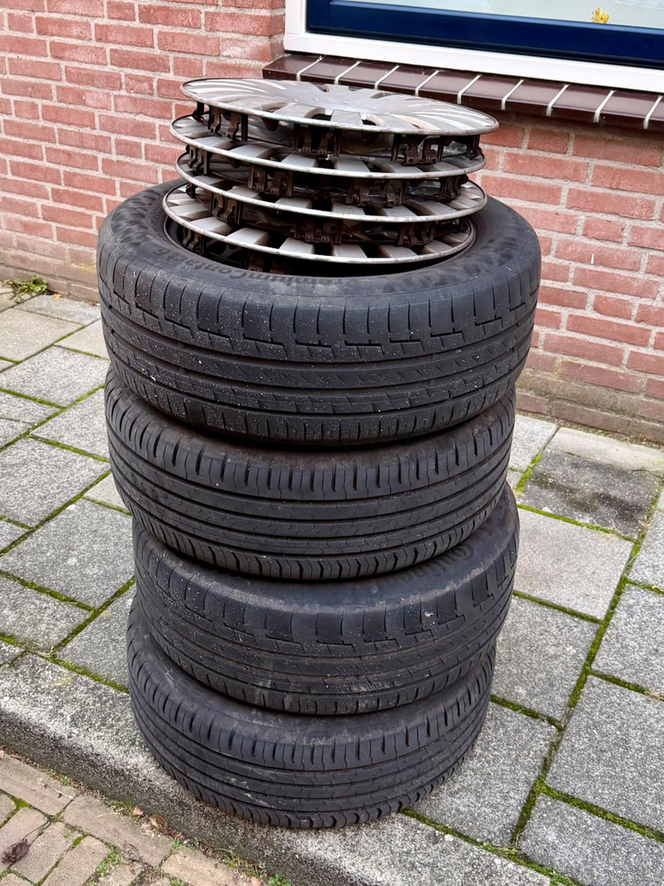 Zomerbanden op velg voor Passat B6