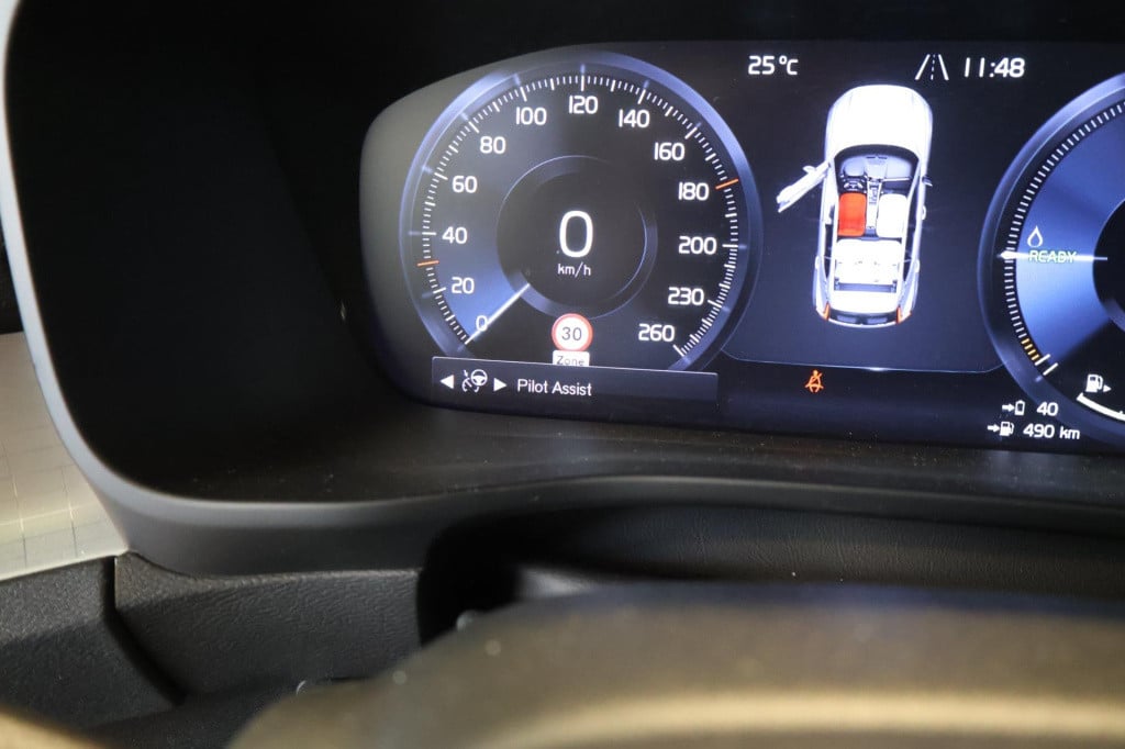 Volvo XC40 1.5 t5 recharge business pro nl auto, carplay, winterpack, keyle