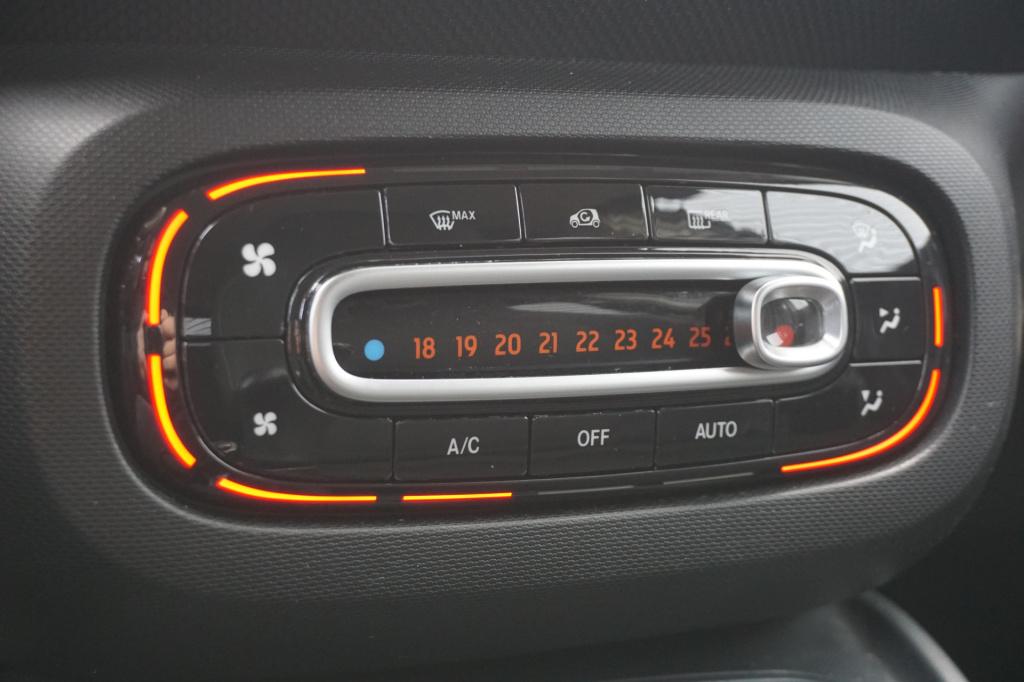 Smart Forfour 1.0 passion airco / cruise / elektr. ramen / camera / lm velg