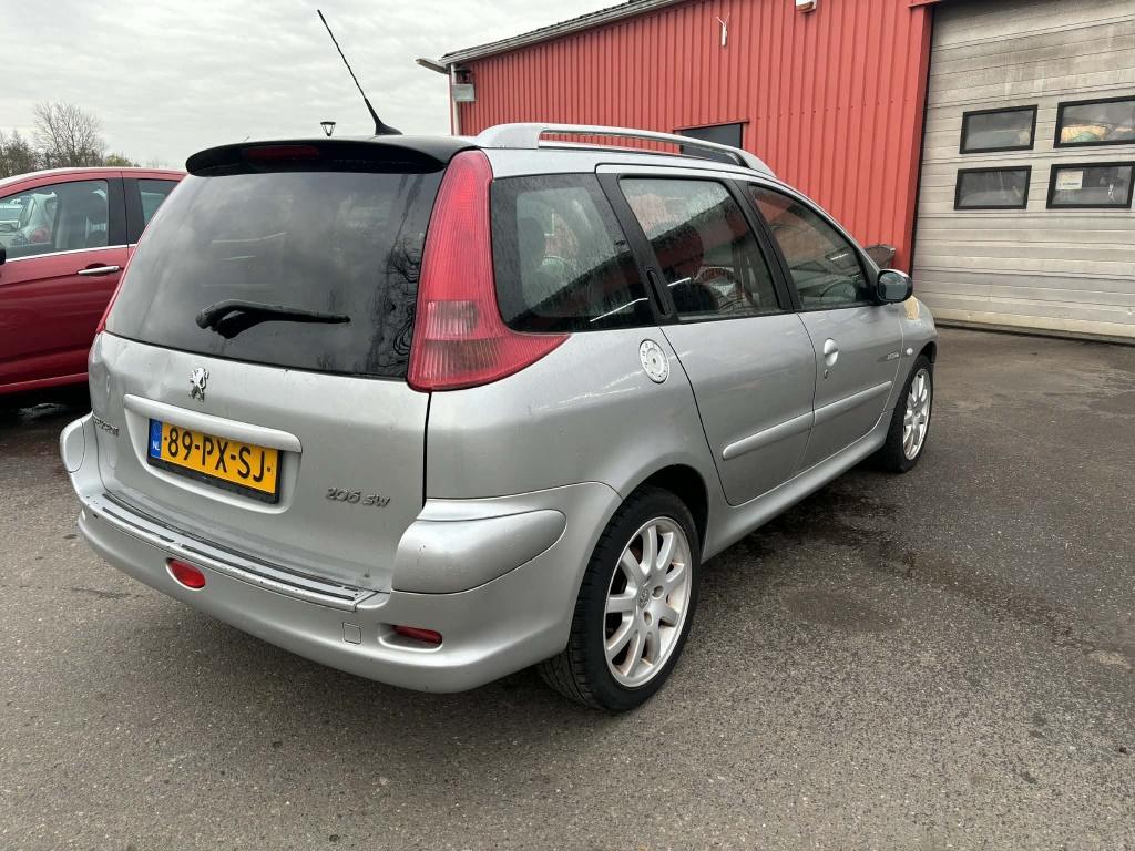Peugeot 206 sw 1.6-16v quiksilver