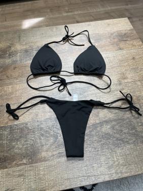 2 verschillende maten nieuwe zon doorlatende bikini’s dames