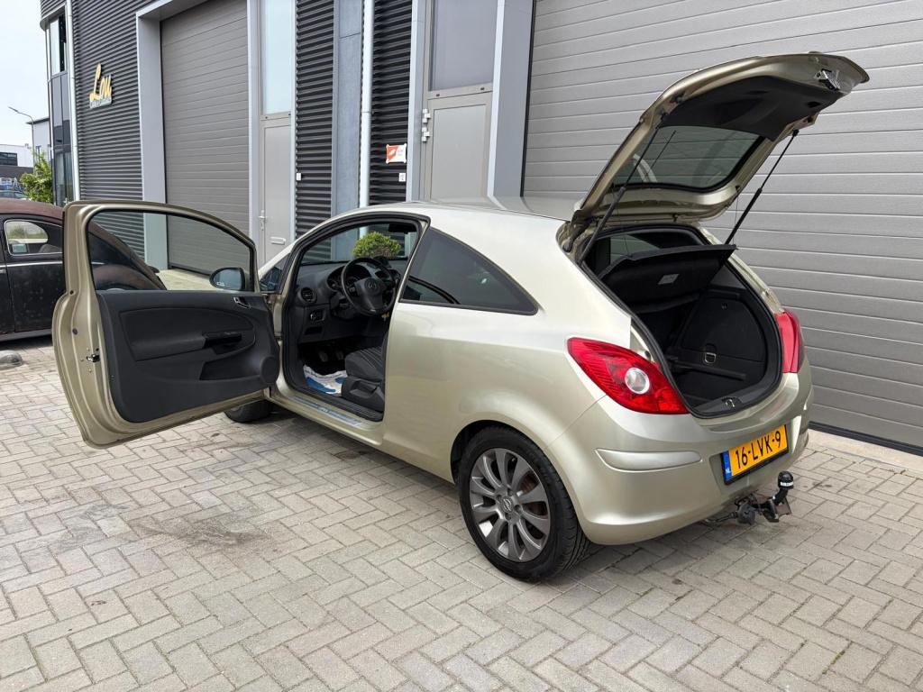 Opel Corsa 1.2-16v '111' edition/133.000 nap/cruise ctrl/airco/trekhaak/