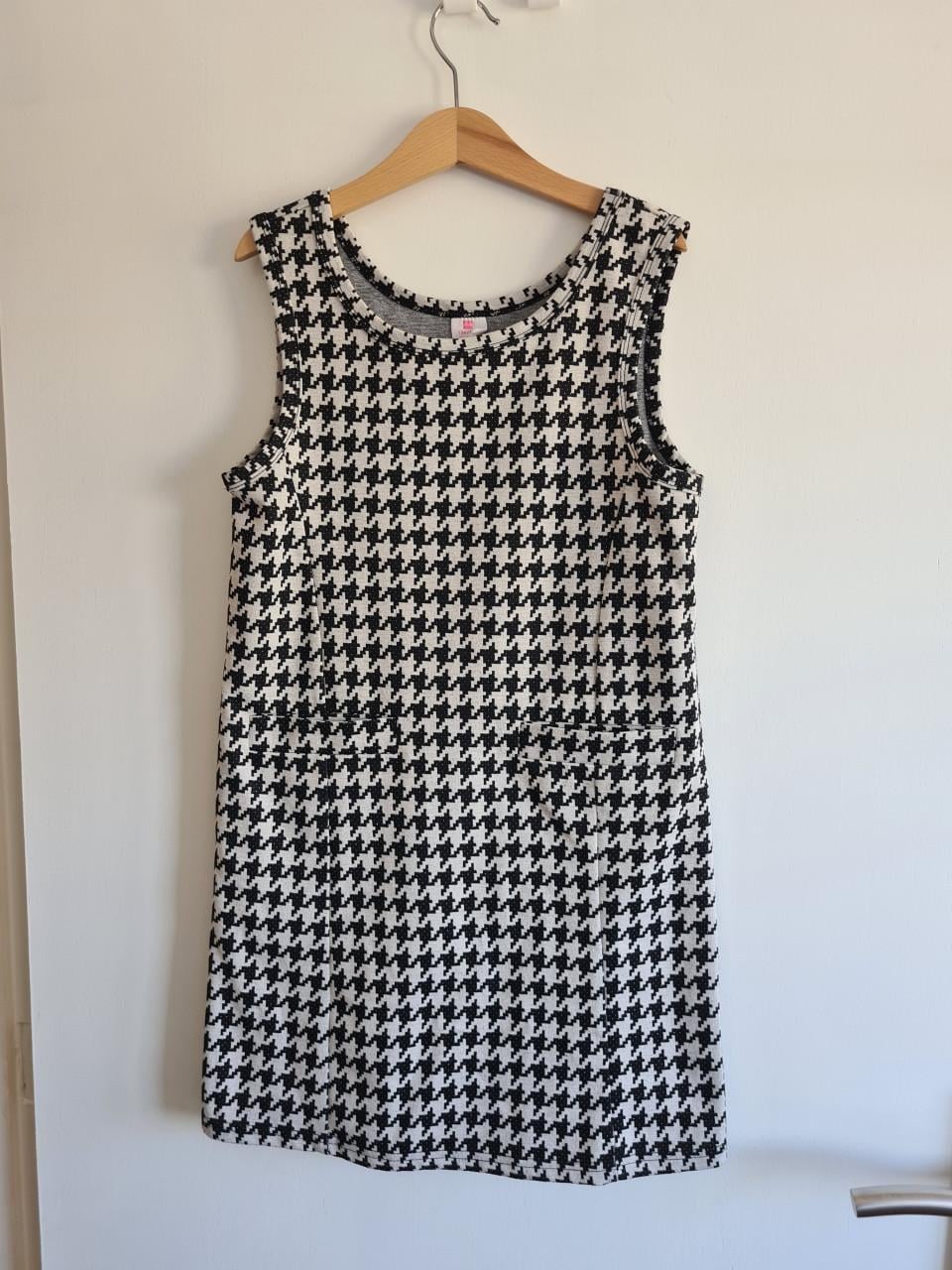 Hema zwart-wit pied de poule jurkje Maat 134-140