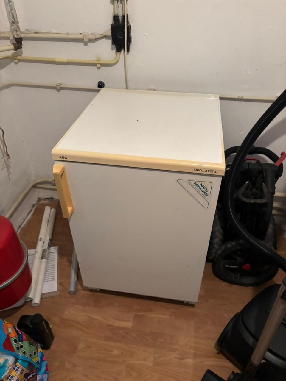 Diepvries tafelmodel met 3 laden GERESERVEERD