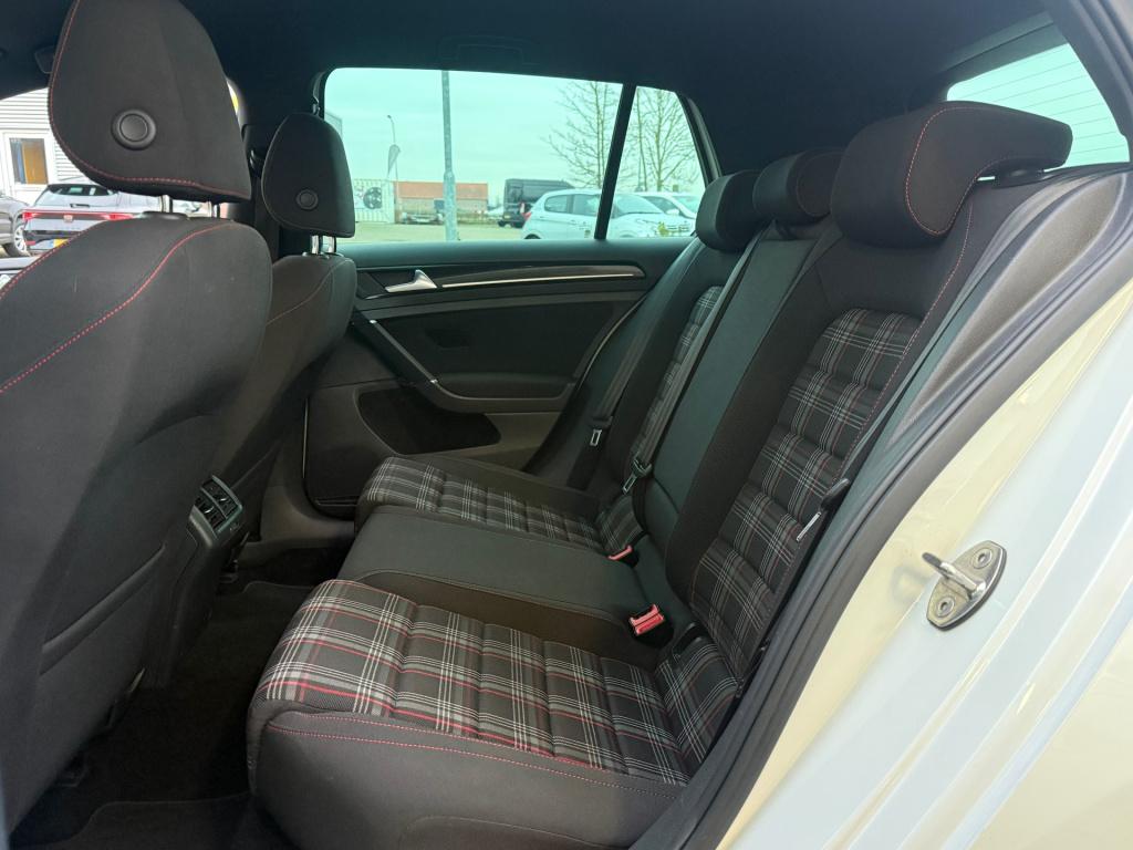 Volkswagen Golf 2.0 tsi gti performance