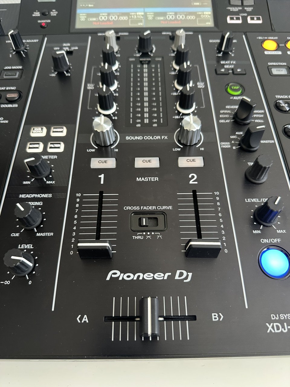 Pioneer XDJ-RX2 incl Headphones