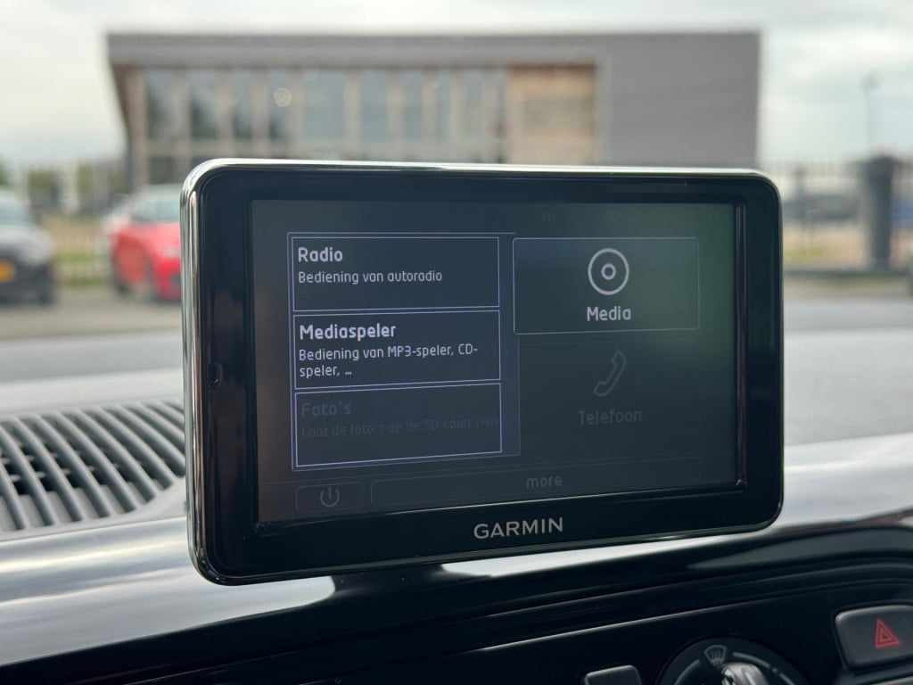 Volkswagen UP! 1.0 move up! eerste eigenaar * airco > navi