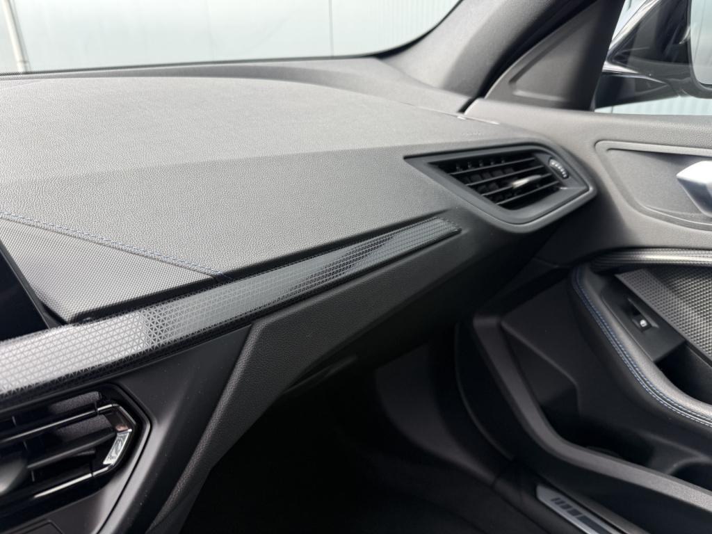BMW 1 Serie 120i automaat high executive m-sportpakket 5-drs