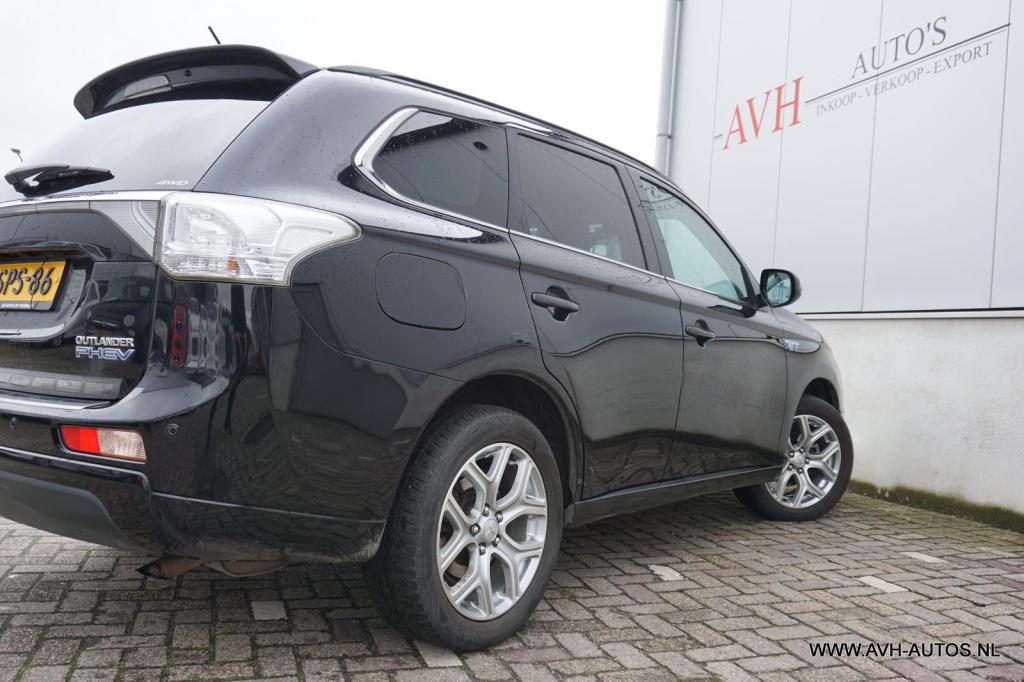 Mitsubishi Outlander 2.0 phev instyle