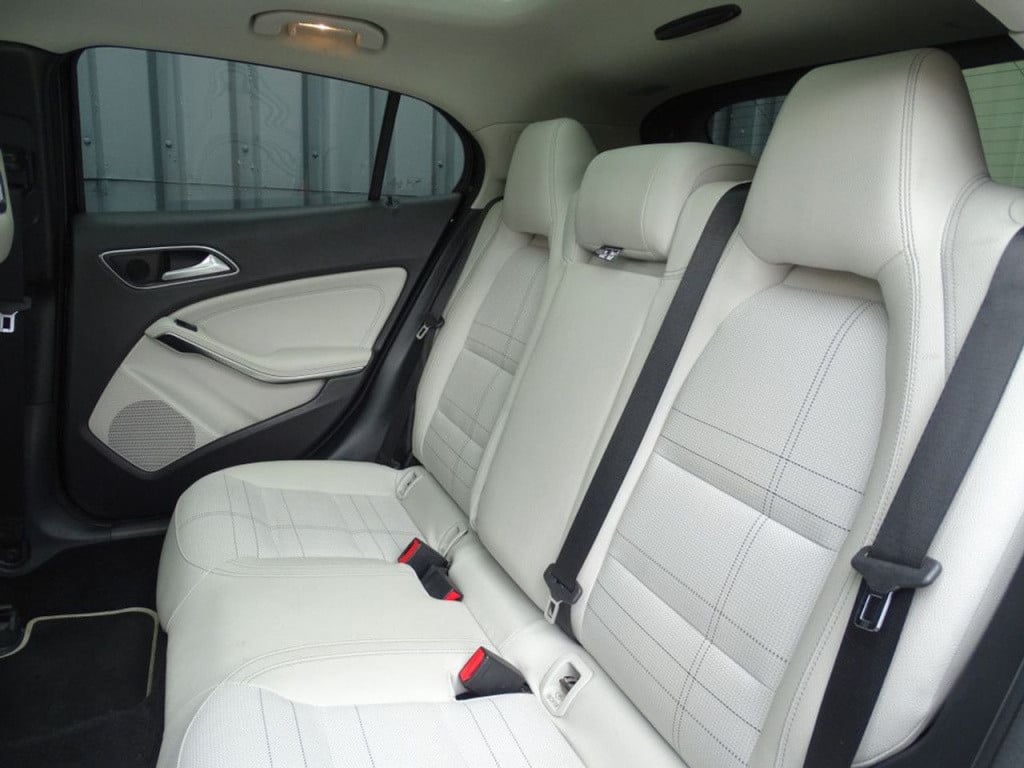 Mercedes-Benz Gla-klasse 200 prestige automaat | led | pano | el. koffer