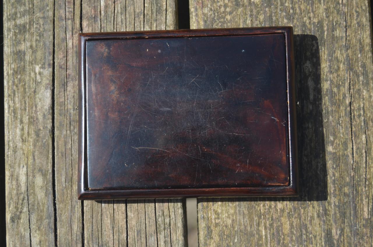 Fraaie rookdoosje ingelegd paarlemoer, bakeliet/plastic