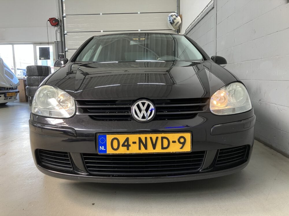 Volkswagen Golf 1.6 FSI Trendline