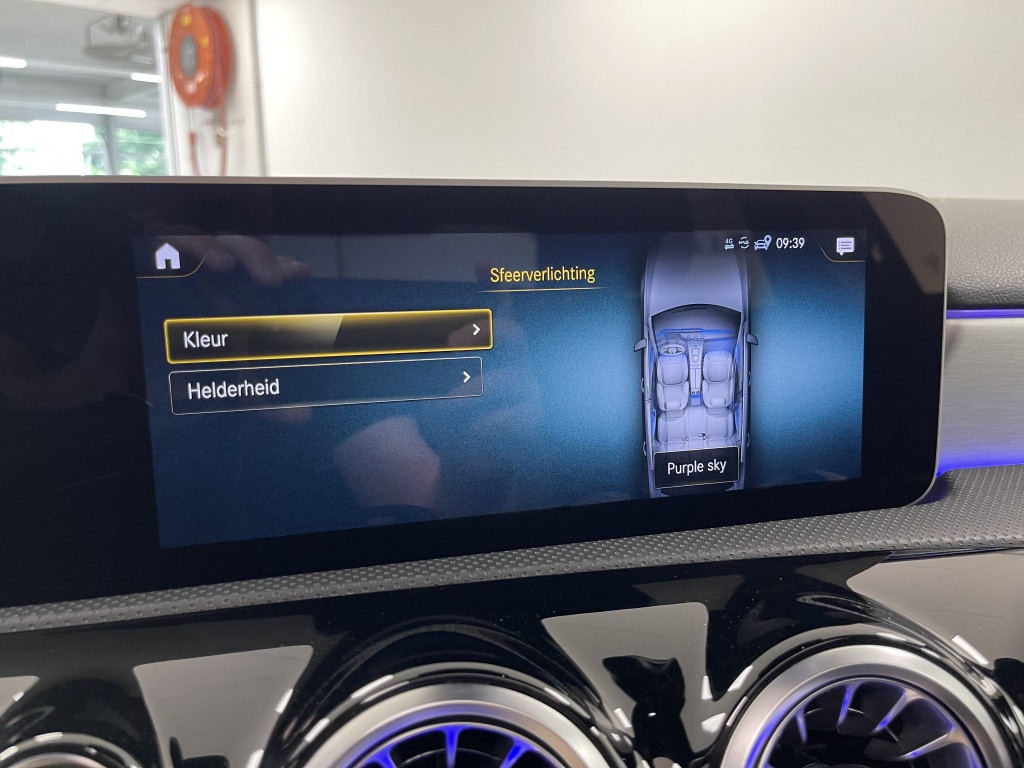 Mercedes-Benz A-Klasse amg 35 4matic | burmester | panoramadak | 19'' amg d