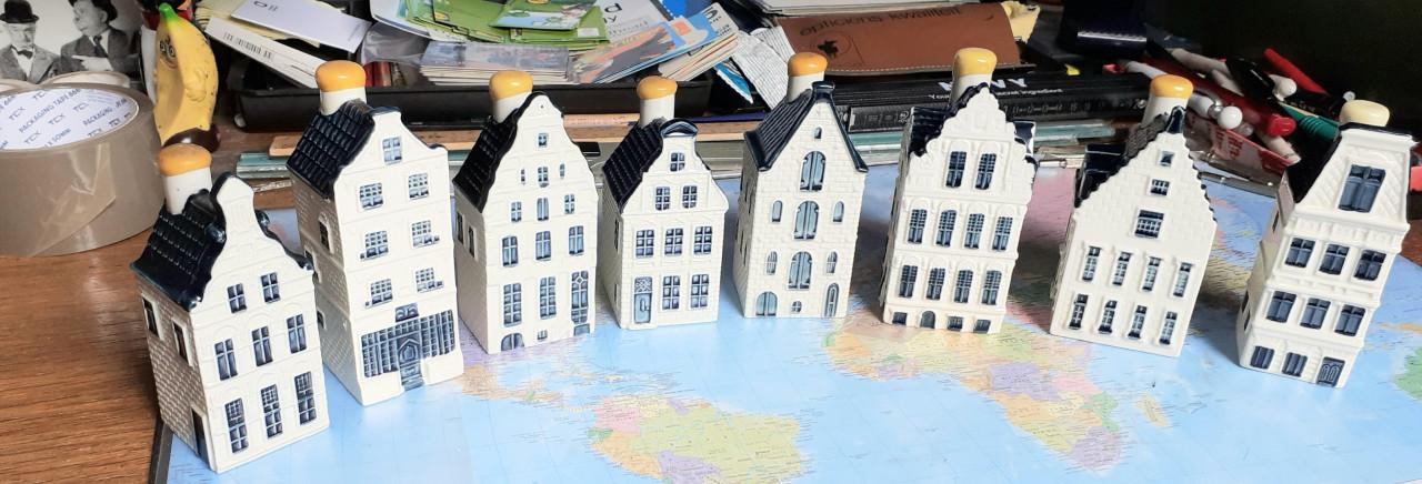 8 KLM Huisjes    nr. 25, 28, 51, 53, 54, 61, 77 en 81.