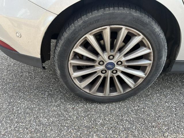 Ford Focus 1.0 titanium edition