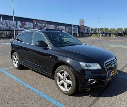 Audi Quattro Q5  2.0.  TFSI S line te koop.