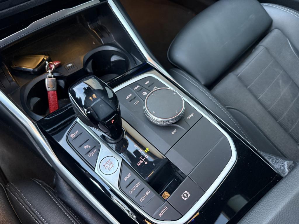 BMW 3-serie touring 330i automaat x-drive high executive