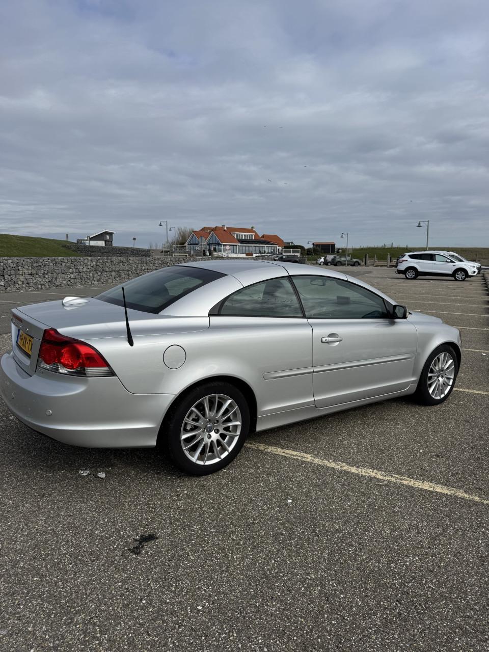 Volvo C70 2.4i Momentum Automaat | 2007 | 127.000 km | Dealer onderhouden