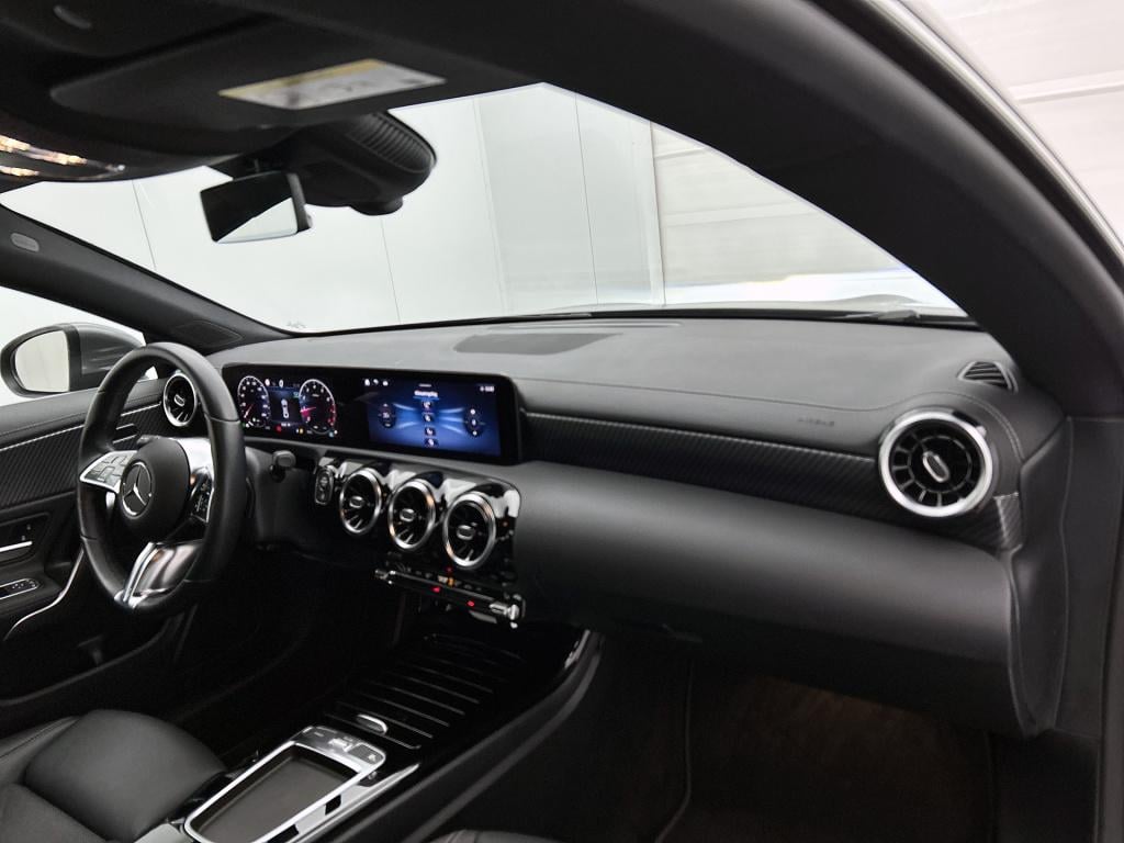 Mercedes-Benz Cla 180 business line | trekhaak | cruise control | stoelverw