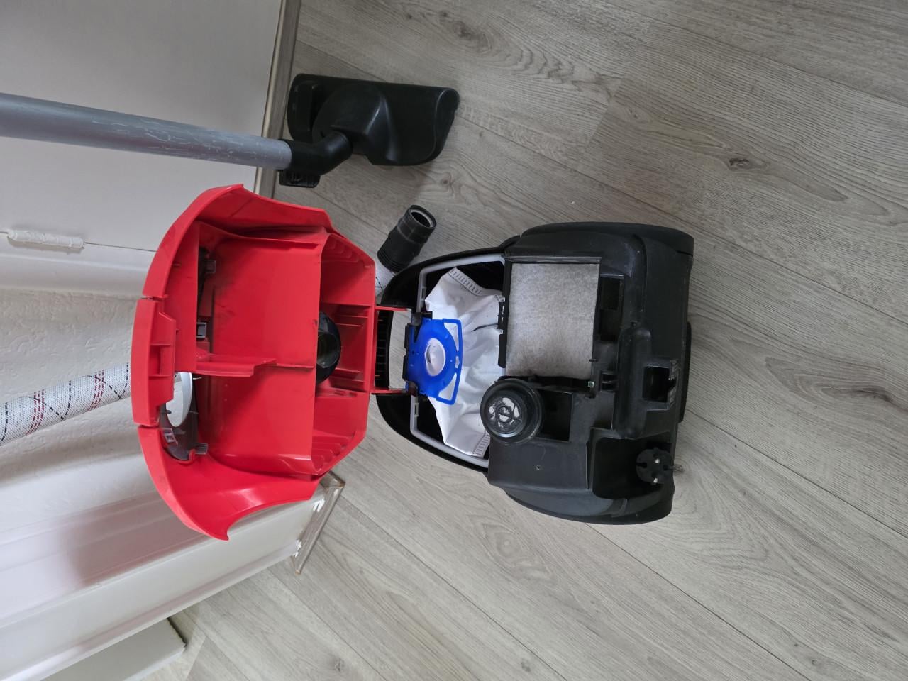 Stofzuiger BOSCH - 220V-2000W-max 2200W-FD9403