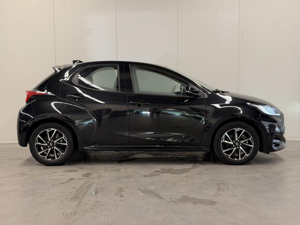 Toyota Yaris 1.5 hybrid dynamic| camera| adap.cruise| keyless| carplay
