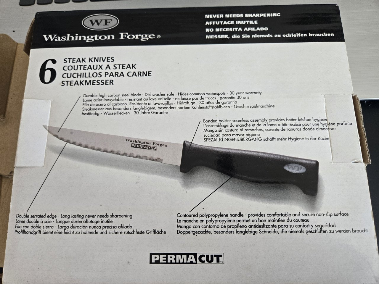 Set van 5 steakmessen van Washington Forge. Altijd scherp