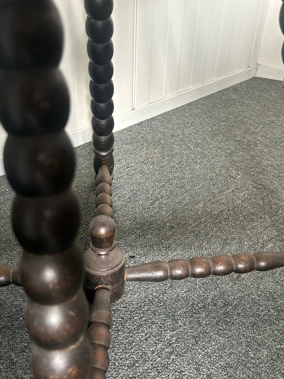 Houten tafeltje