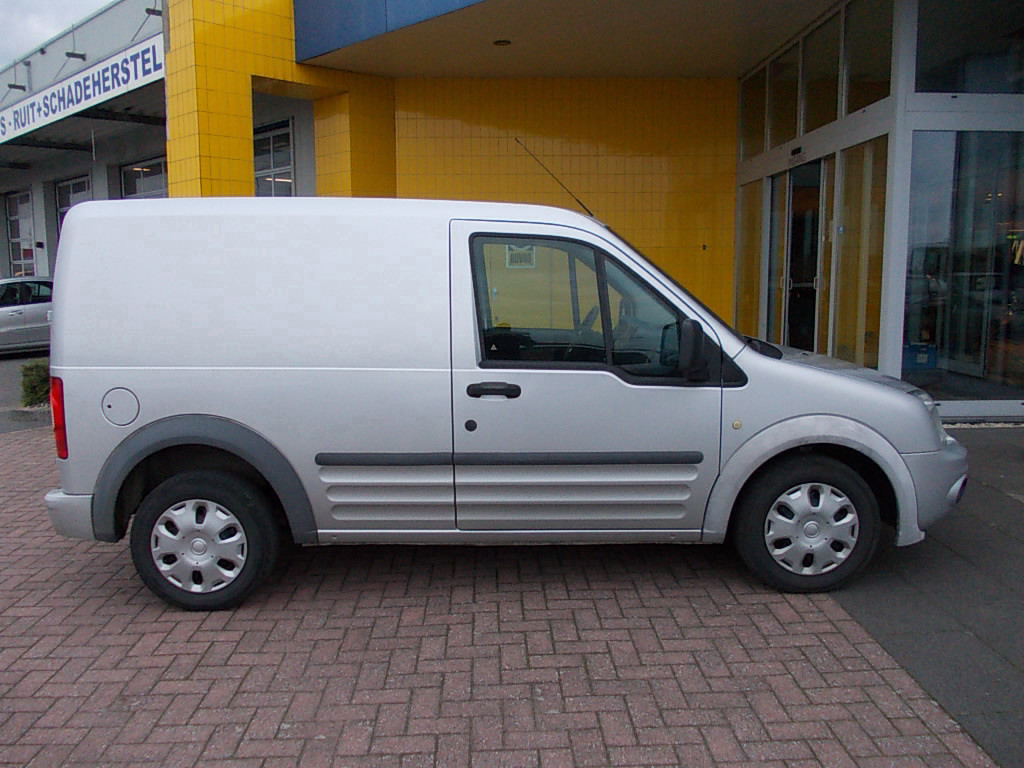 Ford Connect 1.8 tdci airco, navigatie, pdc