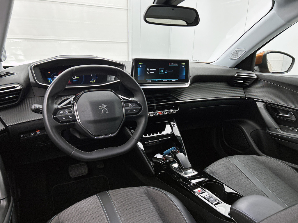 Peugeot E-2008 ev allure pack 50 kwh | rijklaar | keyless | camera | naviga
