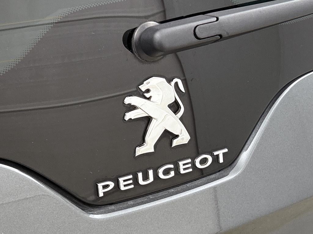 Peugeot 5008 130 pk style 7 persoons | rijklaar | trekhaak | panoramadak | 