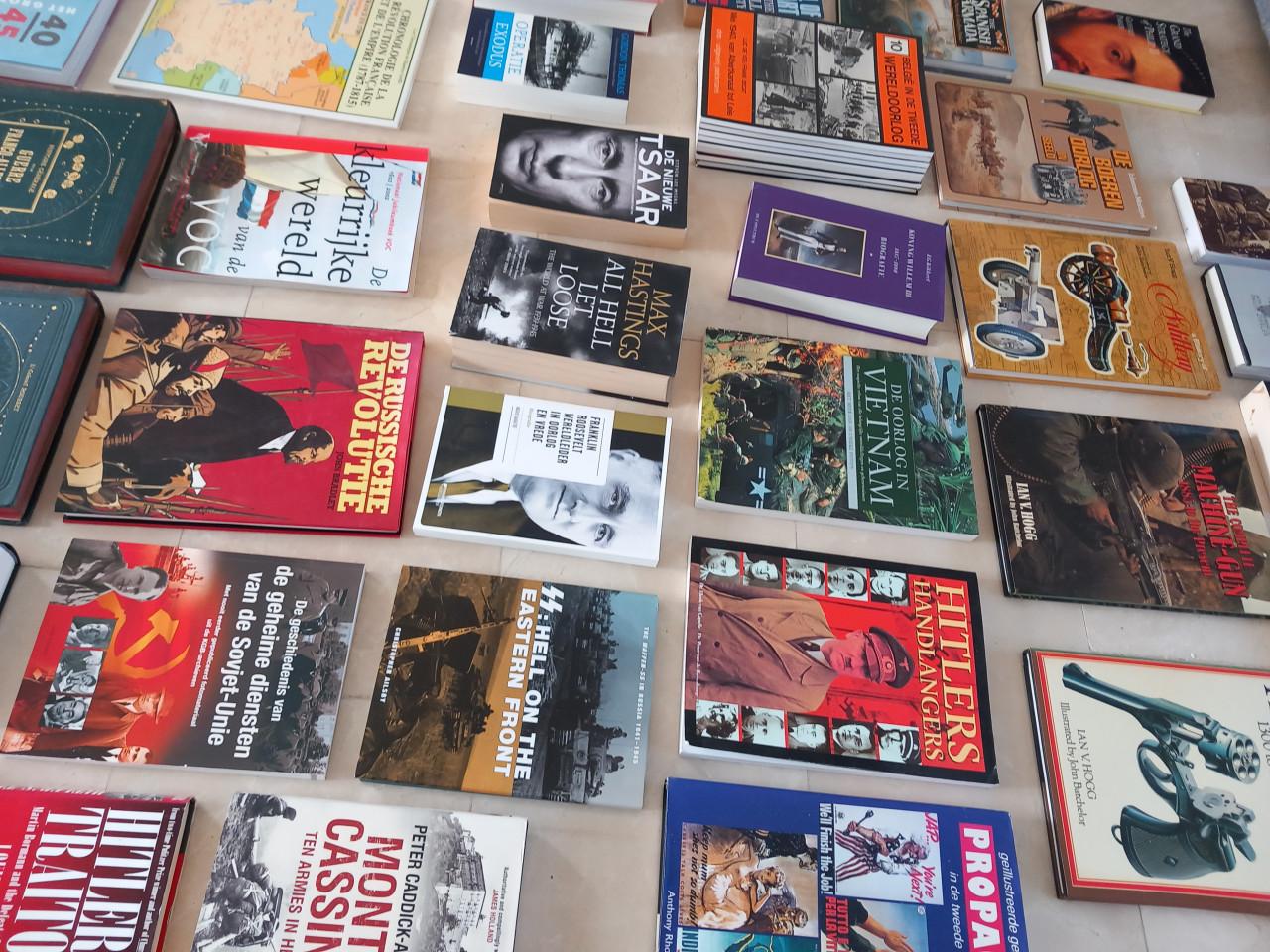 Partij boeken oa 2e wereldoorlog