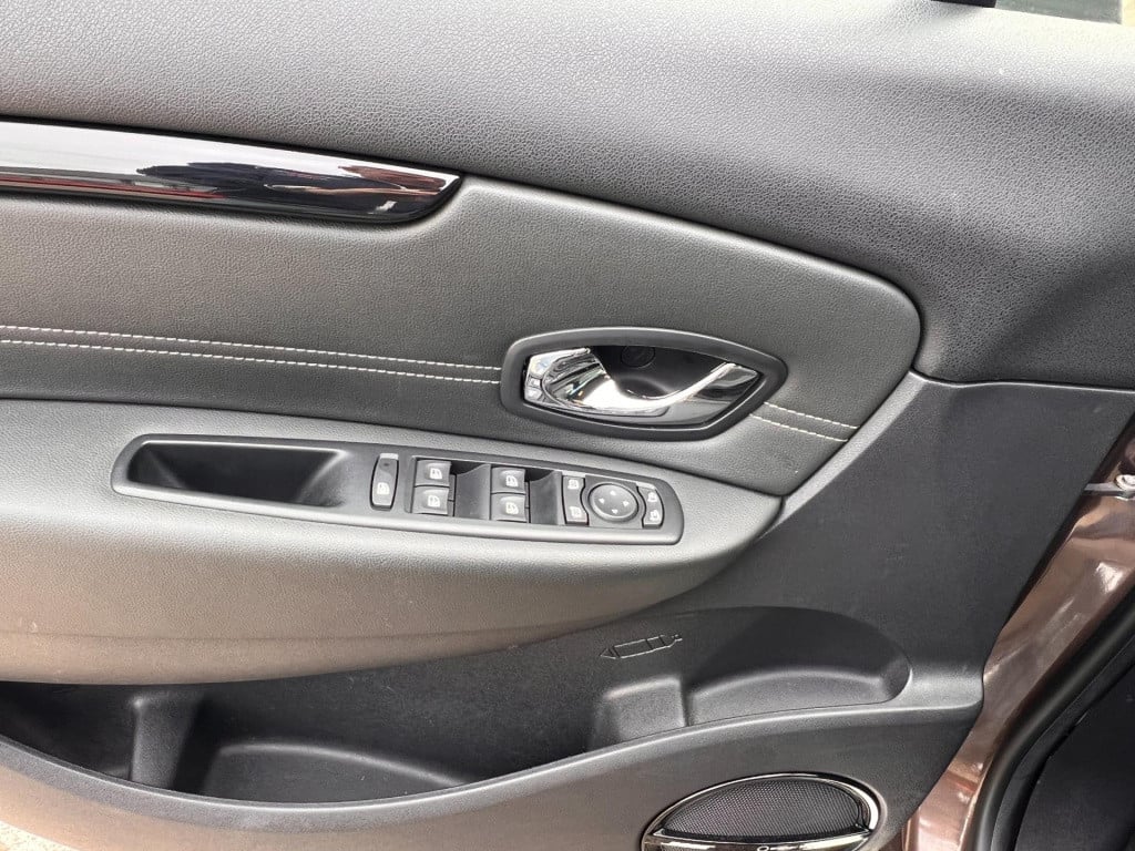 Renault Grand Scenic 1.2 tce bose 7pers. navi, camera, trekhaak enz..