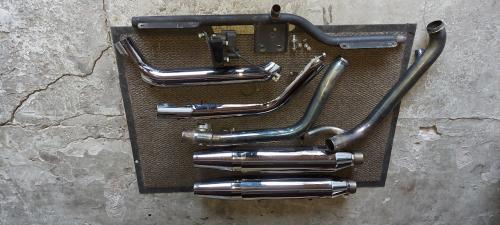 Orginele uitlaatset voor HD softail herritage classic.