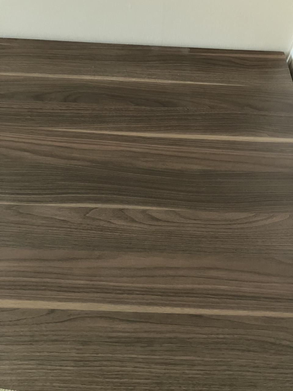 Bureau met 2 ladekastjes