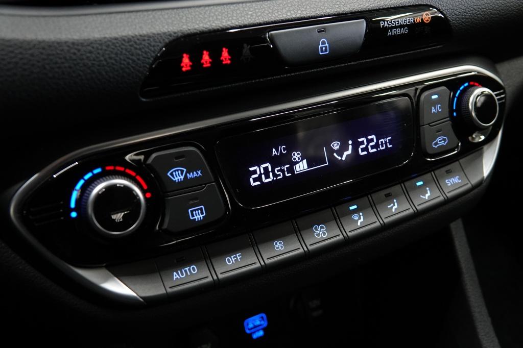 Hyundai I 30 1.0 t-gdi mhev | camera | cruise | carplay | pdc |