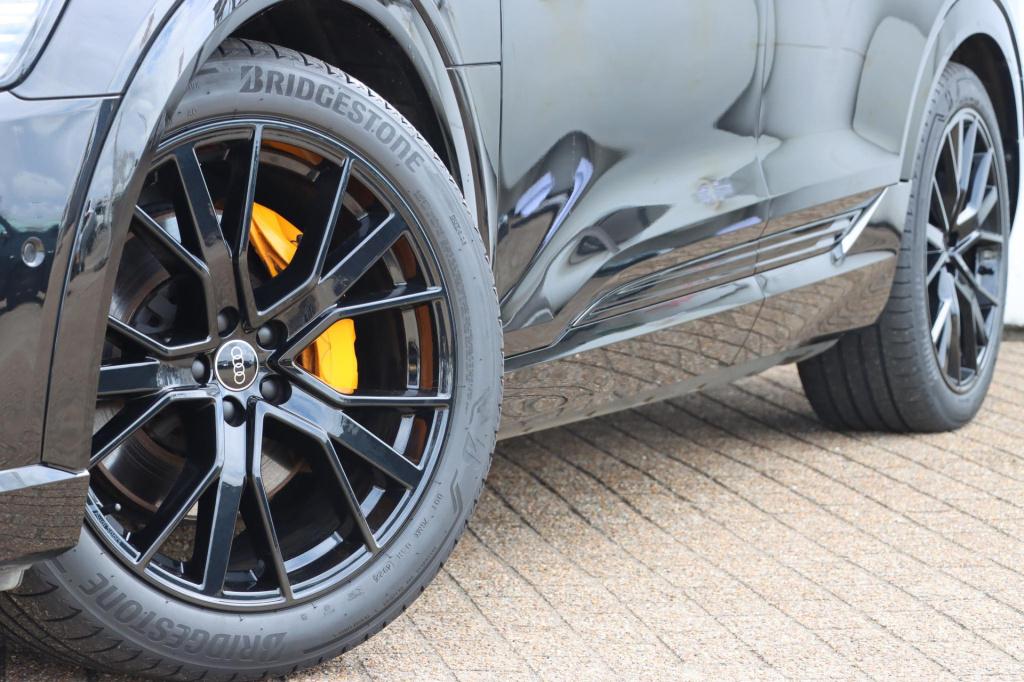 Audi E-tron sportback 55 quattro black edition 95 kwh 408pk s-line