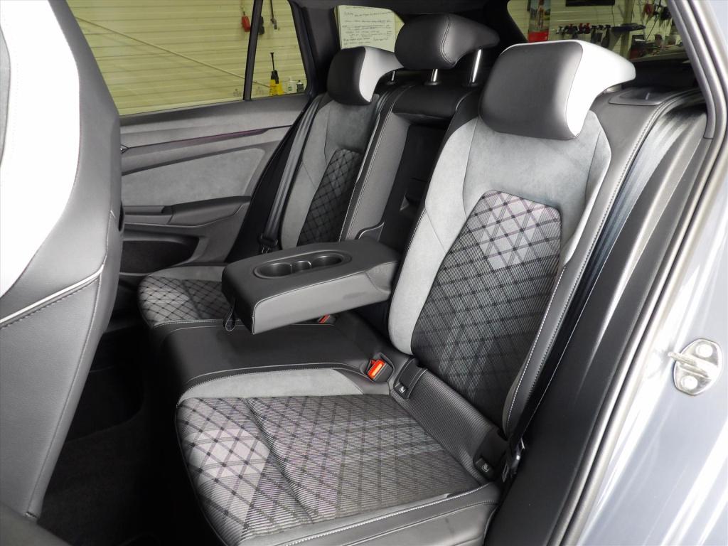 Volkswagen Golf 1.5 etsi 150pk 7-dsg r-line