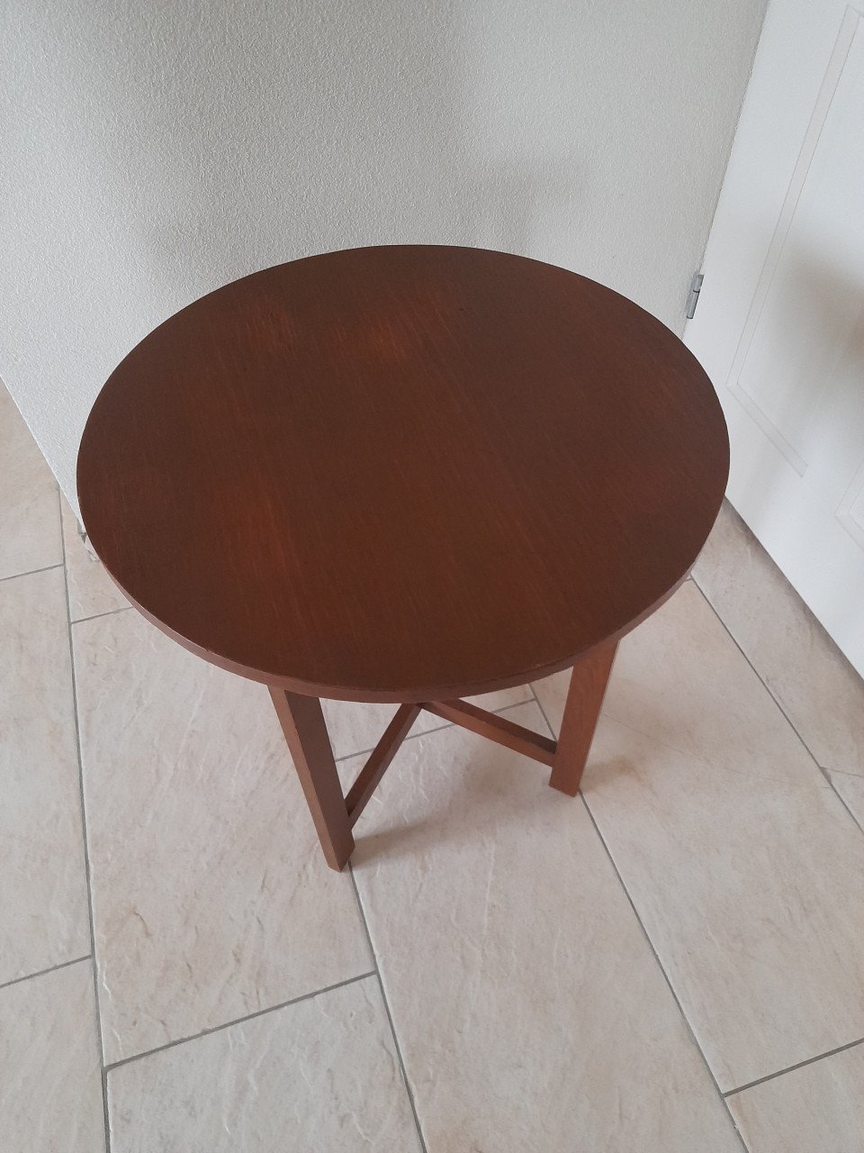 Leuk tafeltje 60 doorsnede x 61H (in goede nette staat )