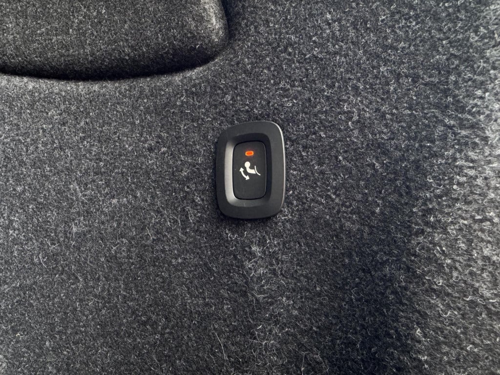 Volvo XC40 recharge p8 awd r-design 408pk | trekhaak uitklapbaar | navigati